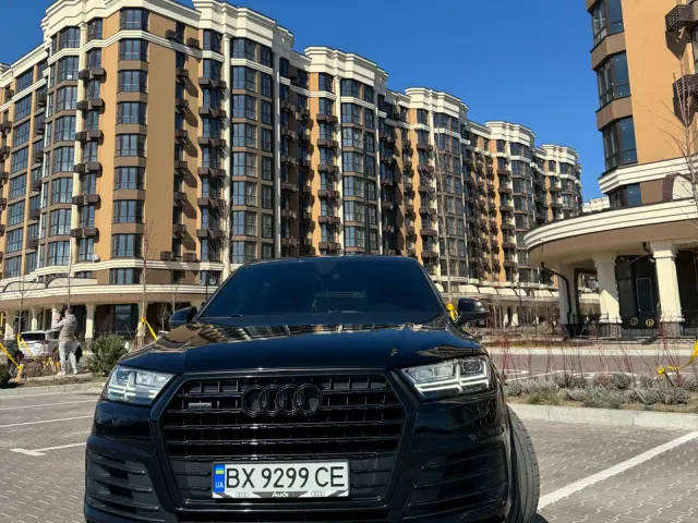 Audi Q7 - фото 2