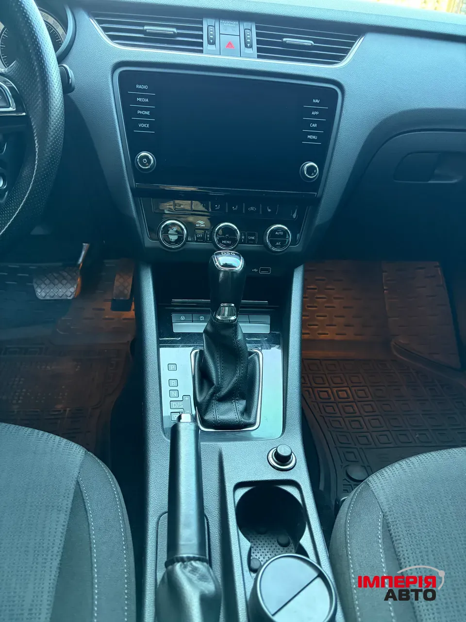 Skoda Octavia - фото 17