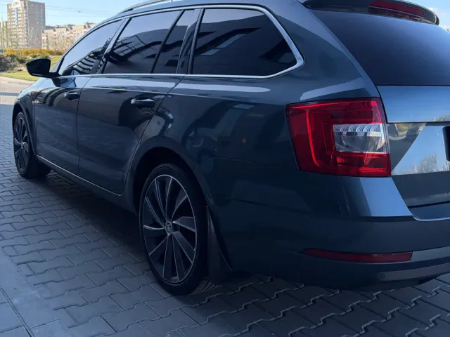 Skoda Octavia - фото 3