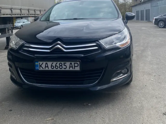 Citroen C4 - фото 1