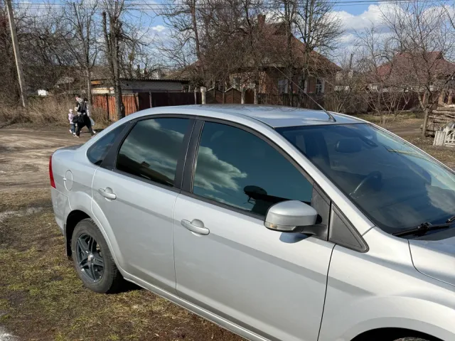 Ford Focus - фото 5