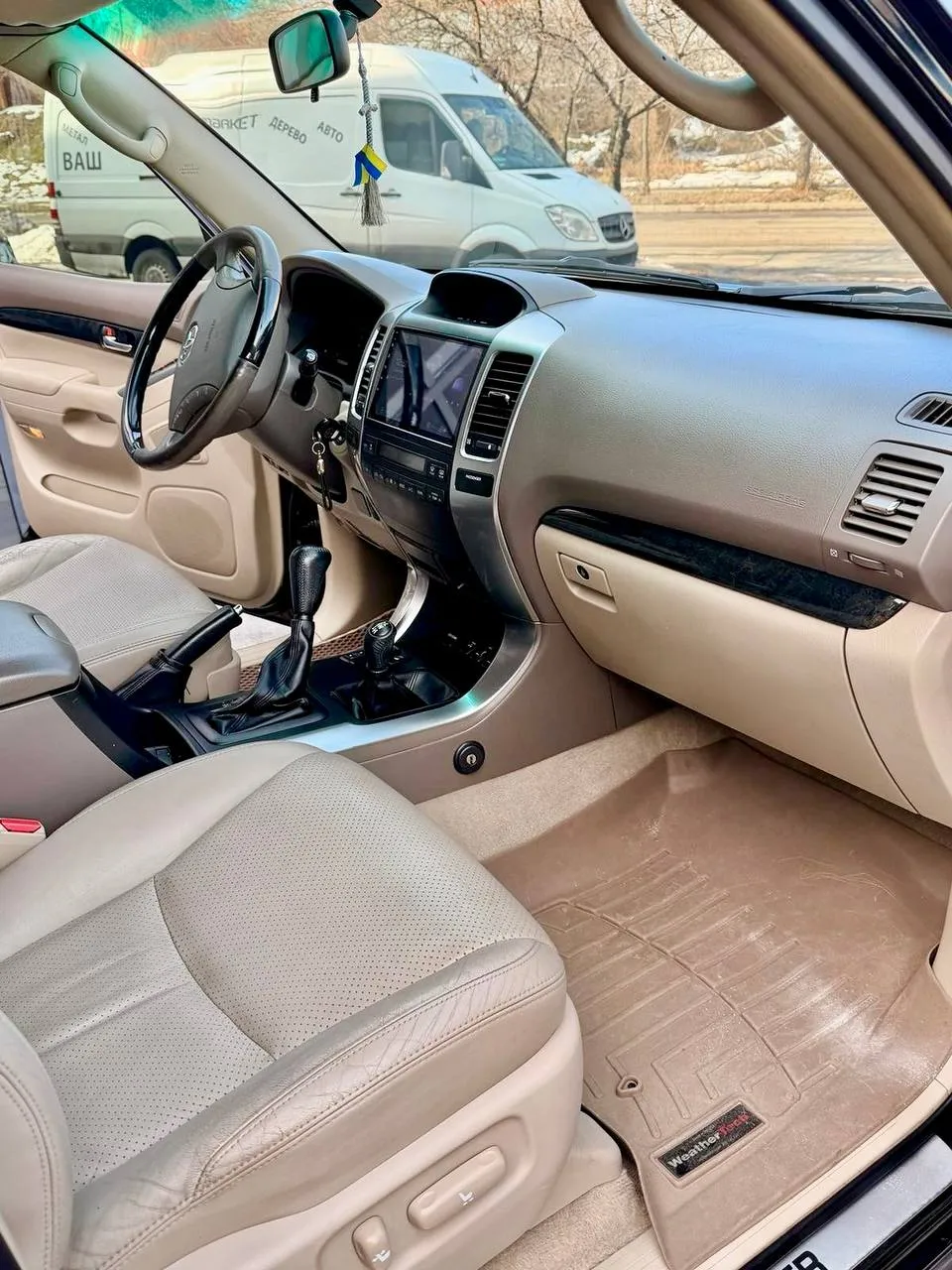 Toyota Land Cruiser Prado - фото 12