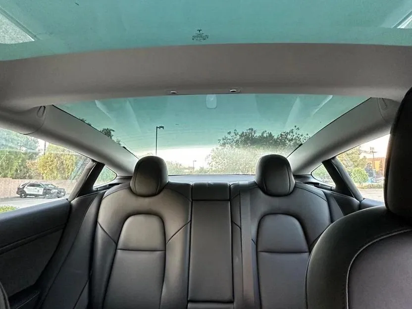 Tesla Model 3 - фото 5