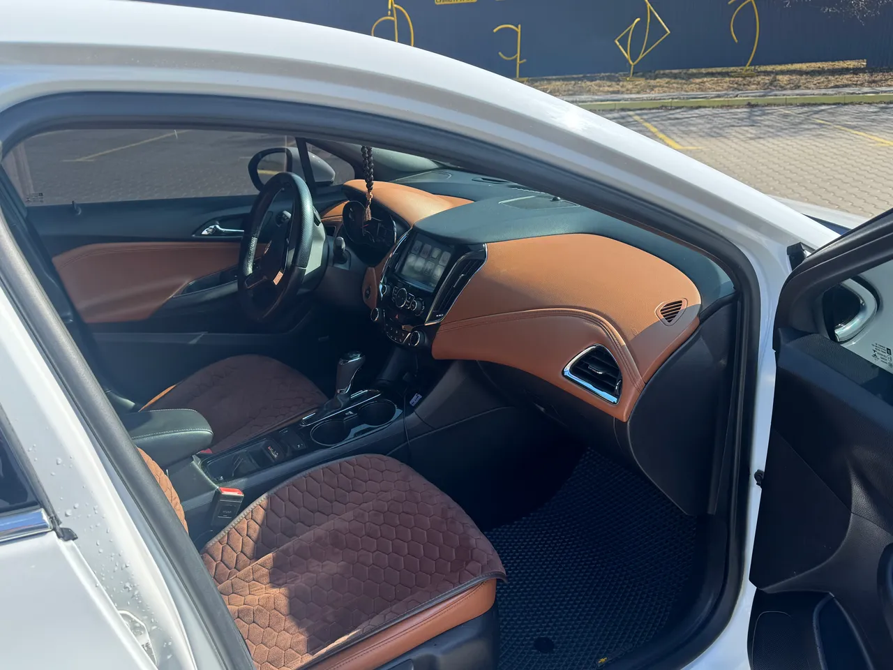 Chevrolet Cruze - фото 8