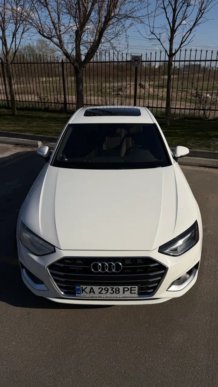 Audi A4 - фото 6