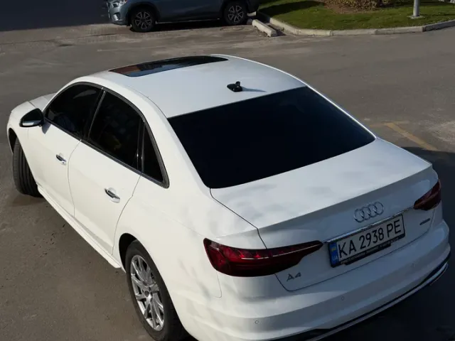Audi A4 - фото 3