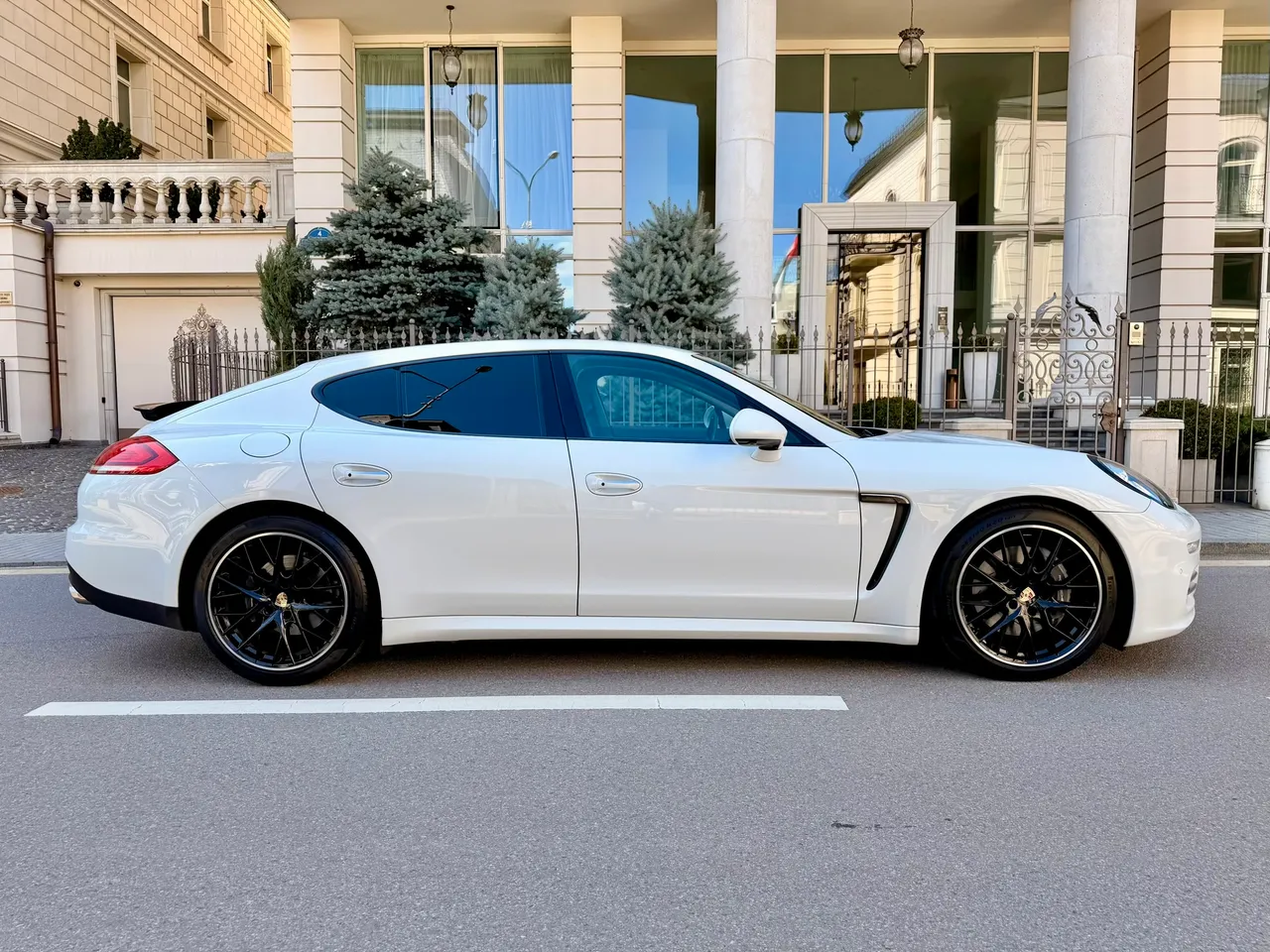 Porsche Panamera - фото 15