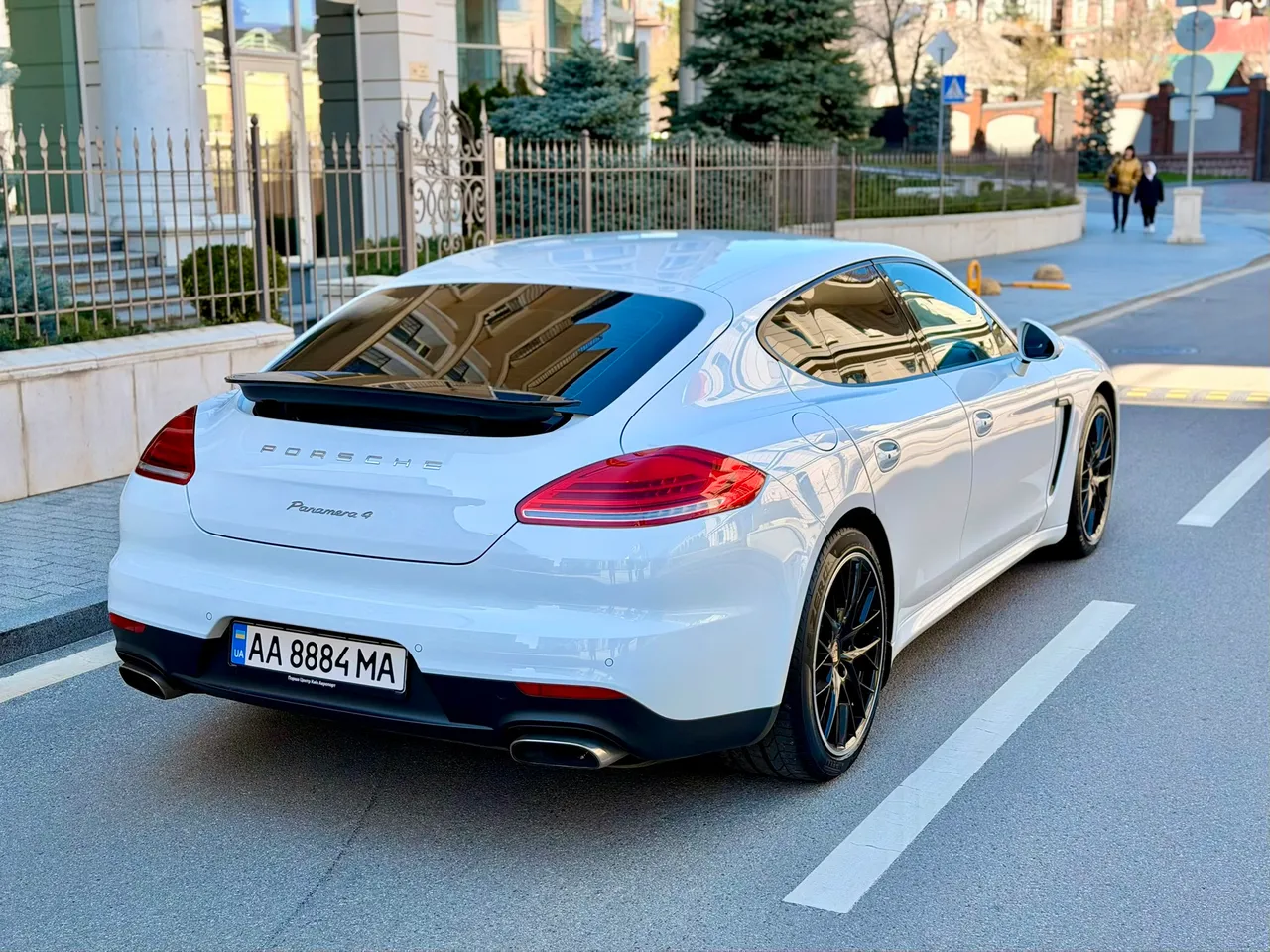 Porsche Panamera - фото 17