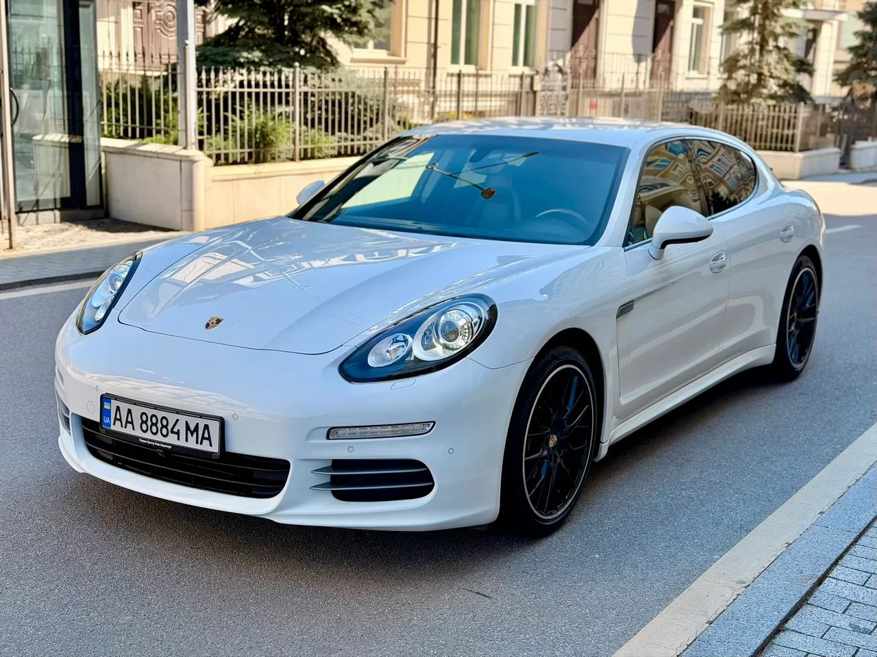 Porsche Panamera - фото 12