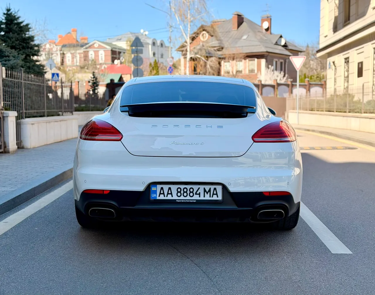 Porsche Panamera - фото 19
