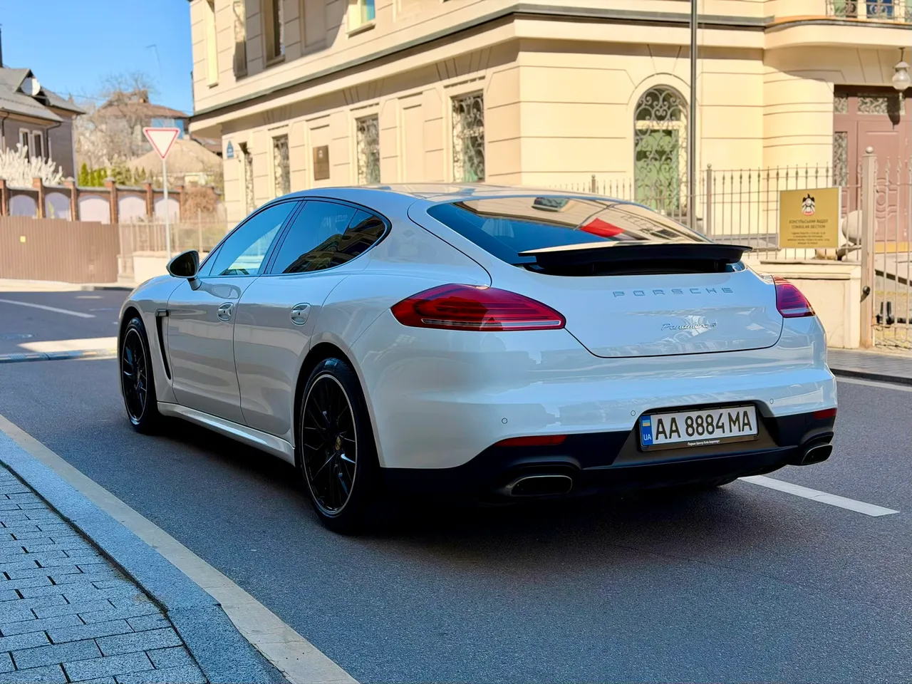 Porsche Panamera - фото 18