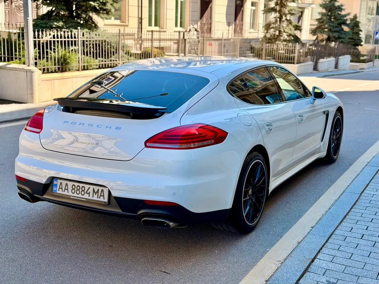 Porsche Panamera - фото 6