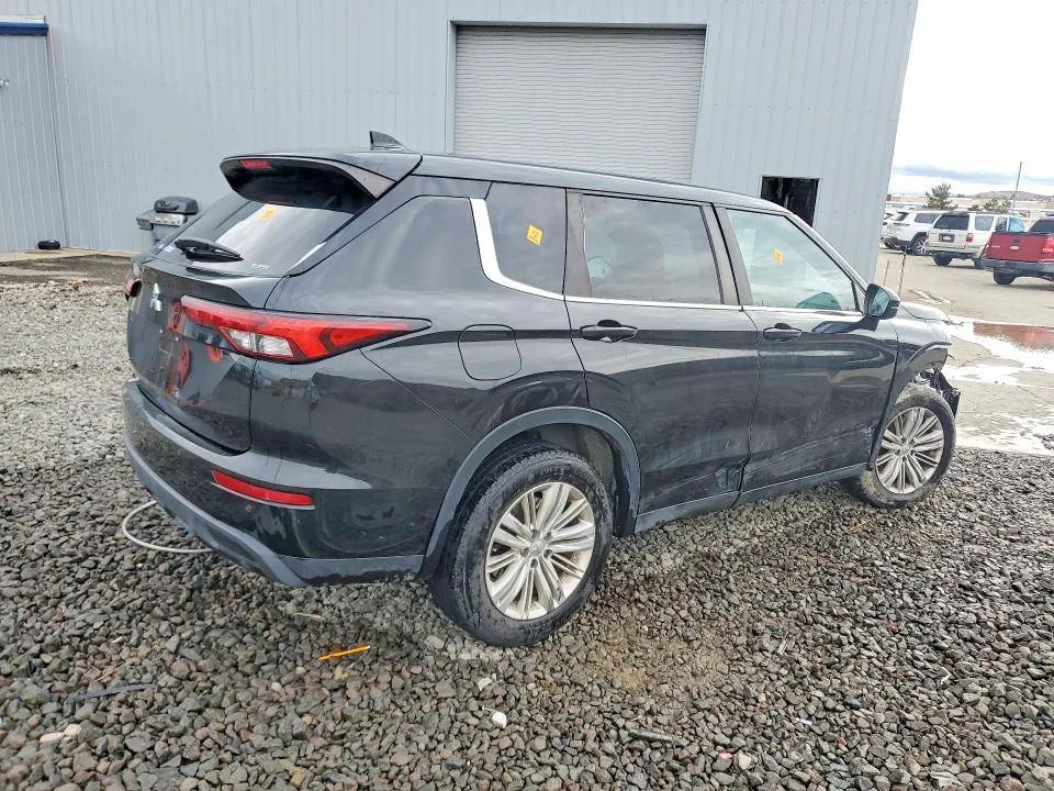 Mitsubishi Outlander - фото 3