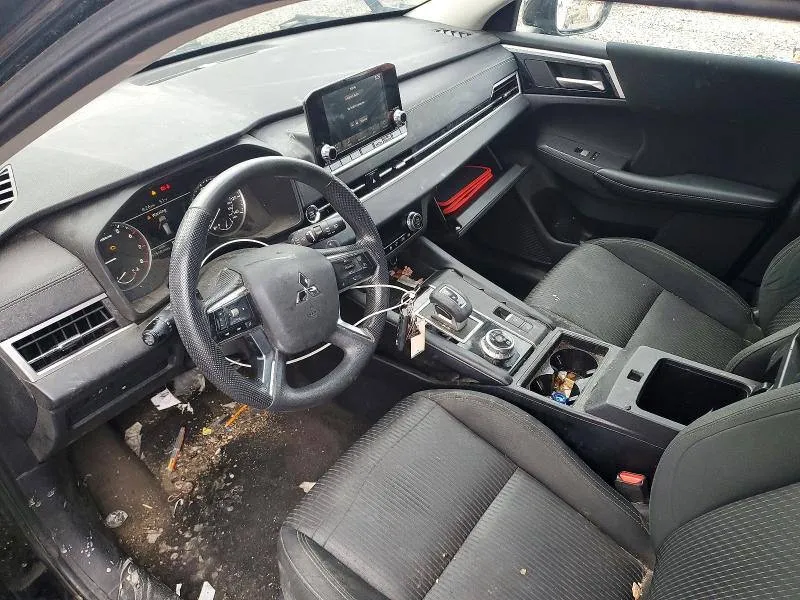 Mitsubishi Outlander - фото 10