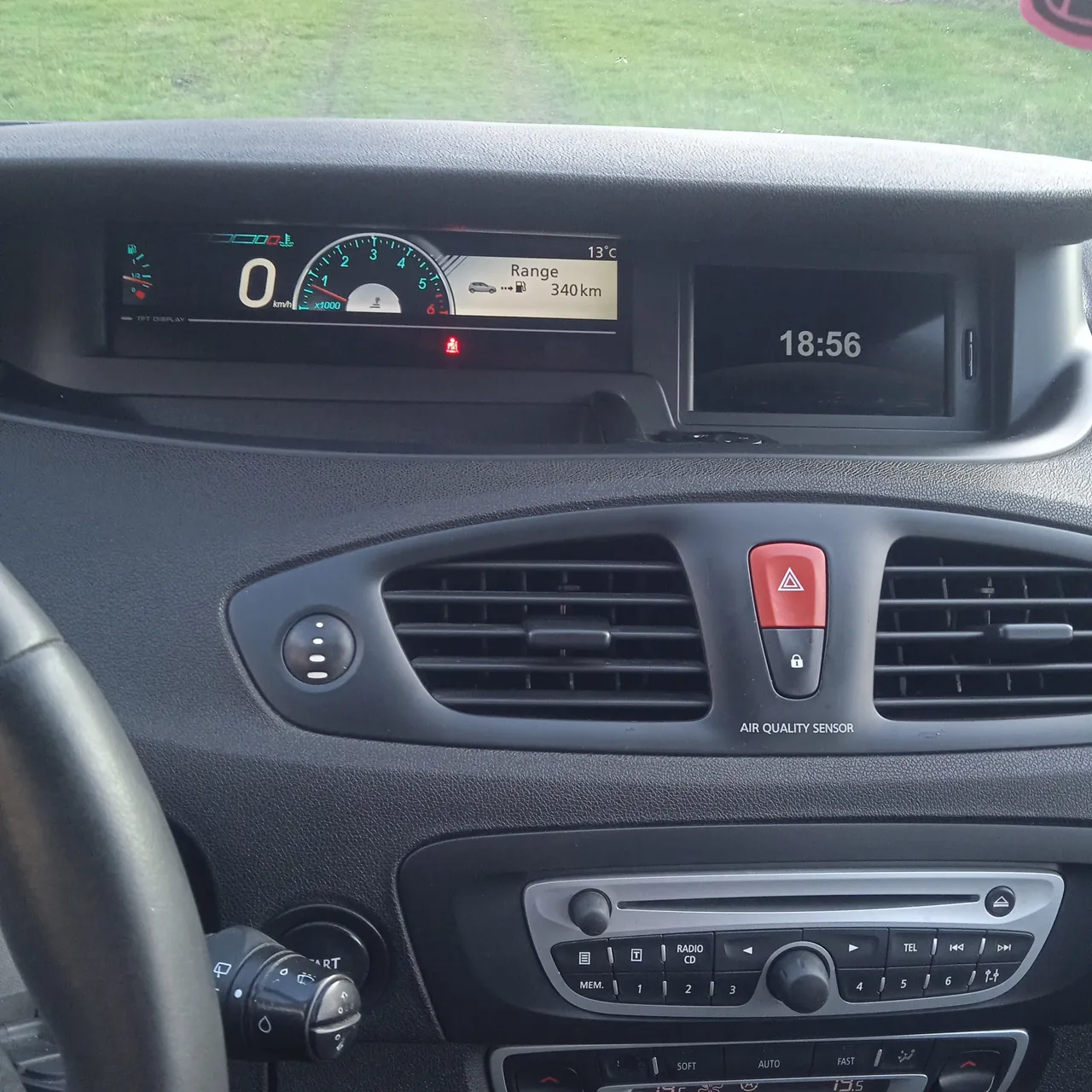 Renault Scenic - фото 19
