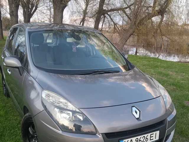 Renault Scenic - фото 3