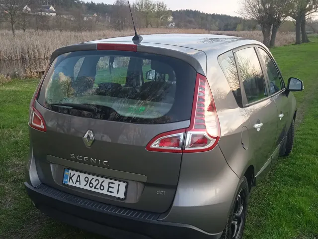 Renault Scenic - фото 2