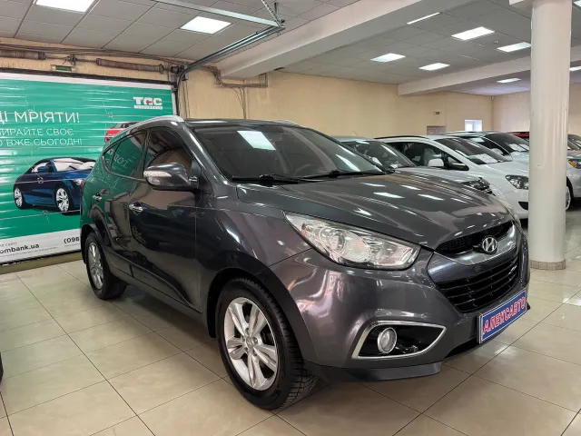 Hyundai ix35 - фото 1