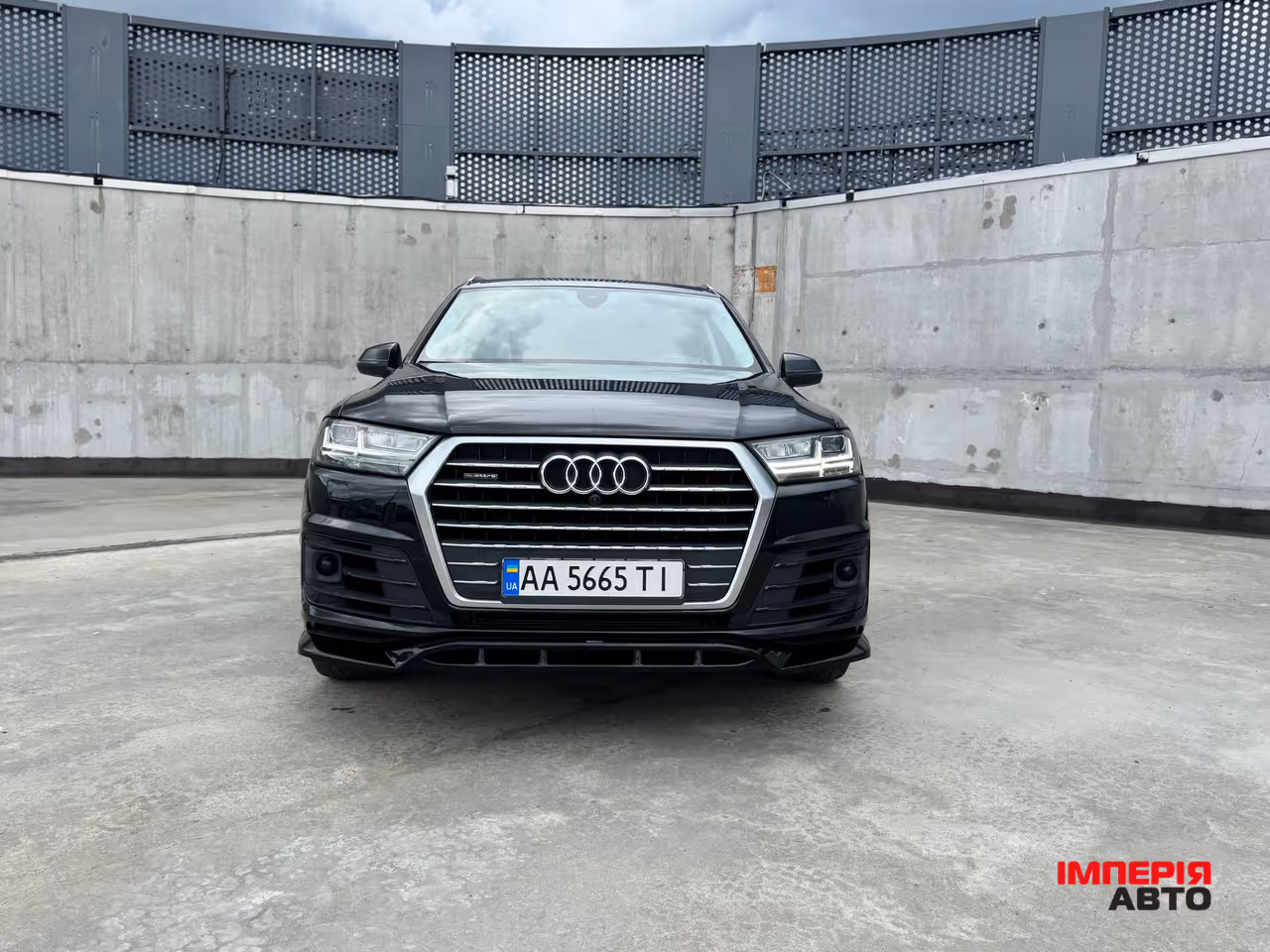 Audi Q7 - фото 1