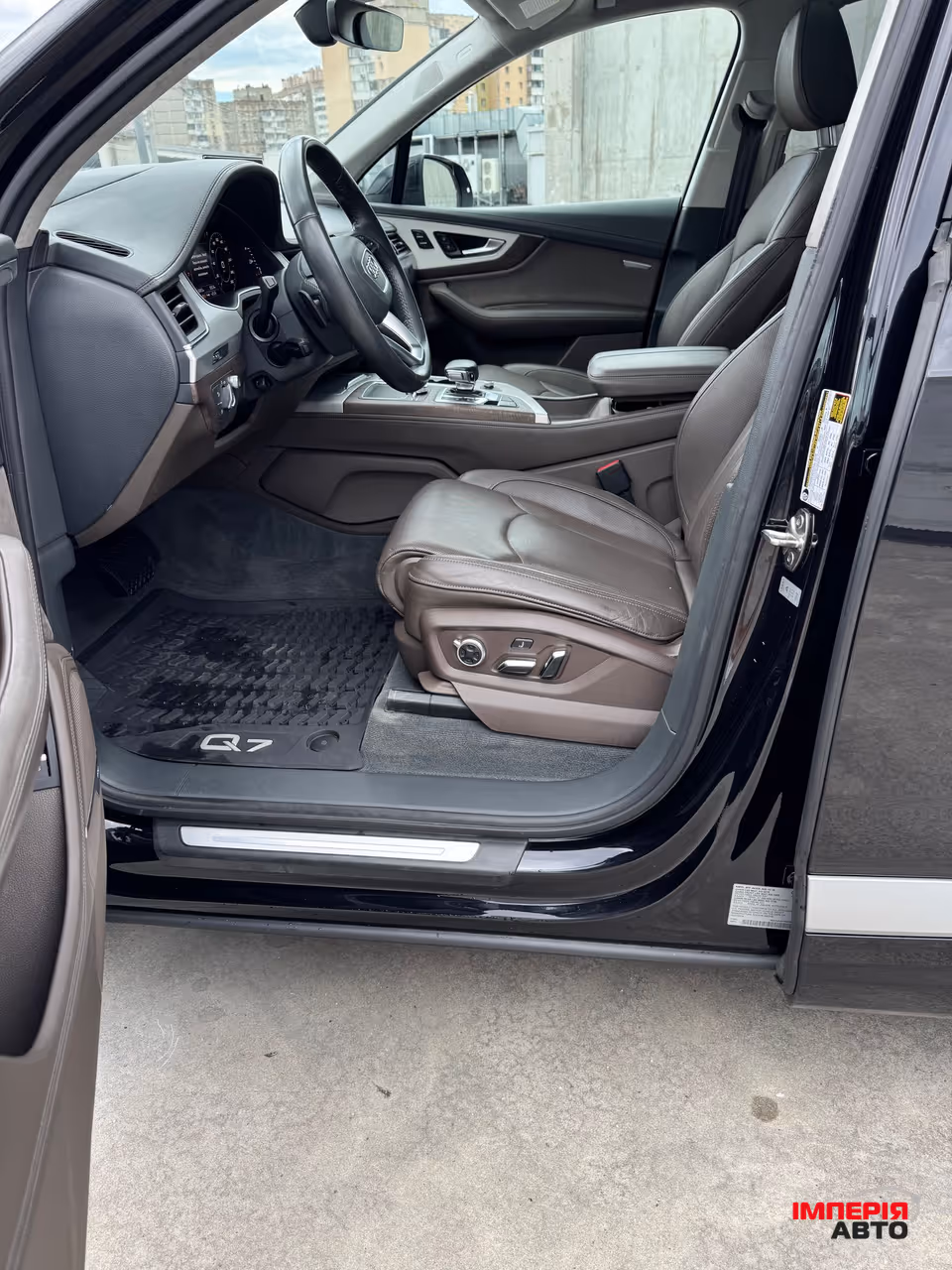 Audi Q7 - фото 7