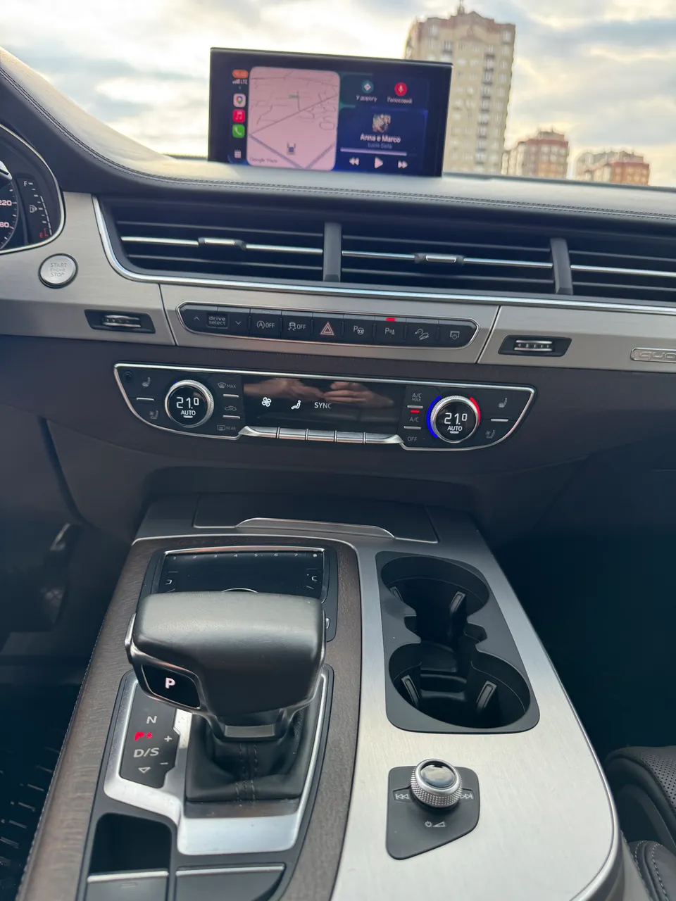 Audi Q7 - фото 9