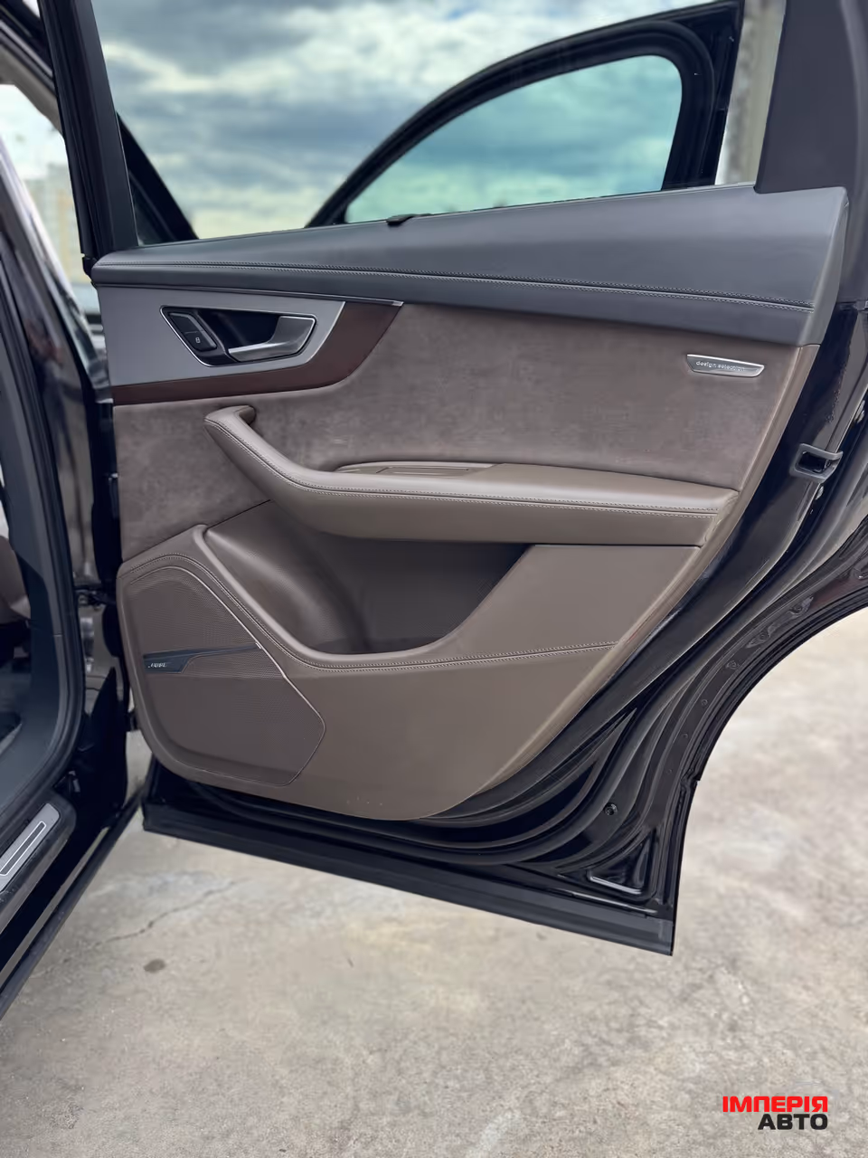 Audi Q7 - фото 19