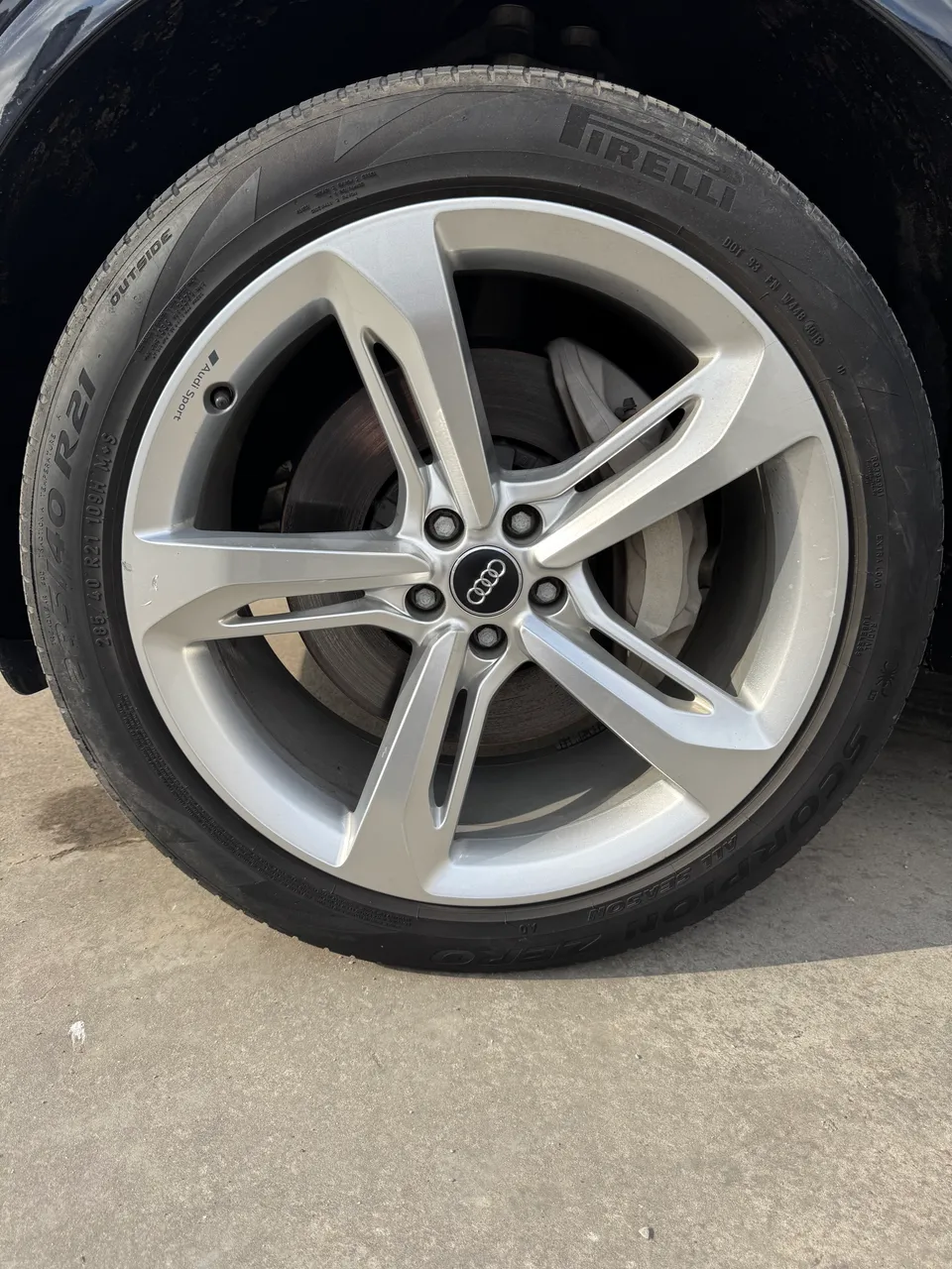 Audi Q7 - фото 17