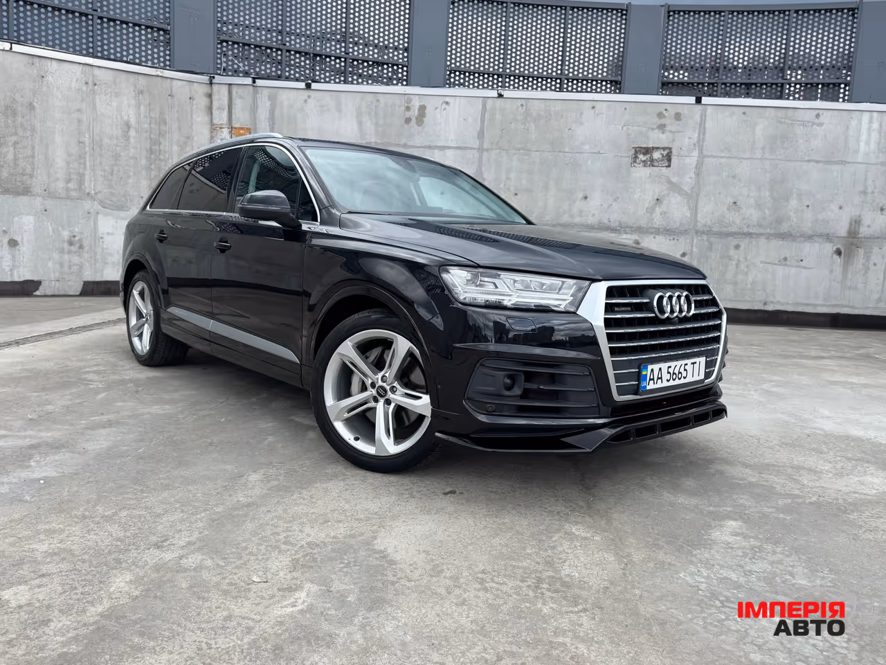 Audi Q7 - фото 6