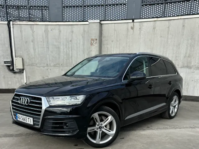 Audi Q7 - фото 1
