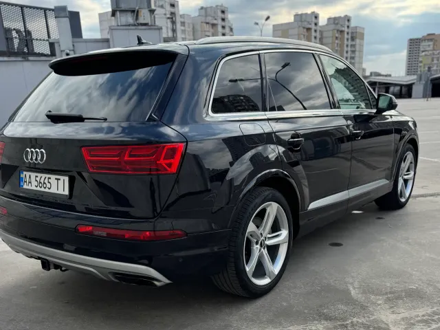 Audi Q7 - фото 4