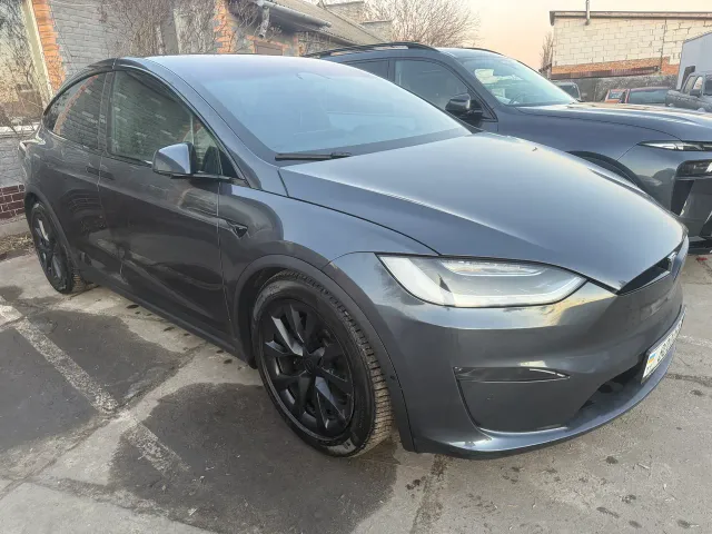 Tesla Model X - фото 1