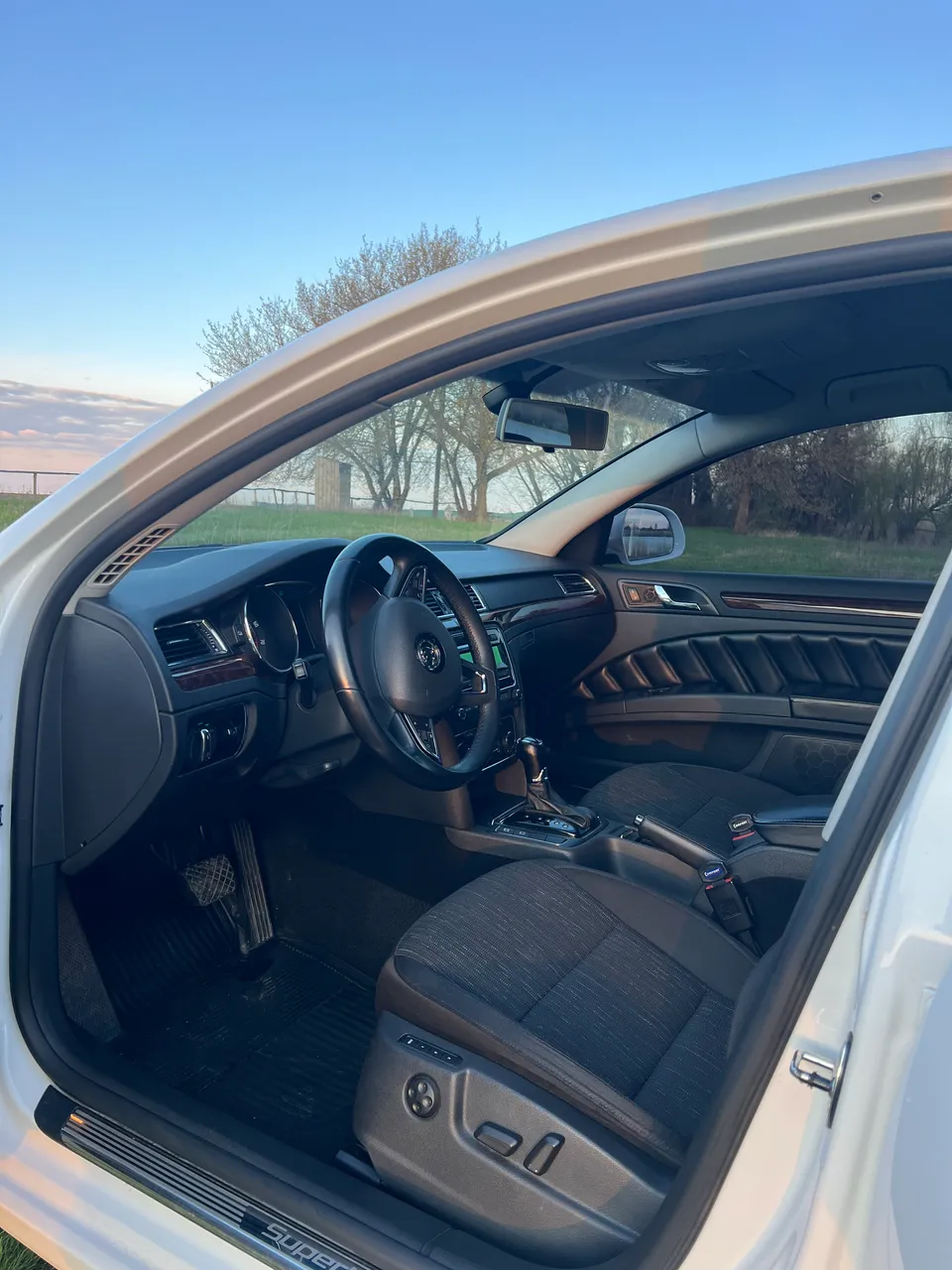 Skoda Superb - фото 12
