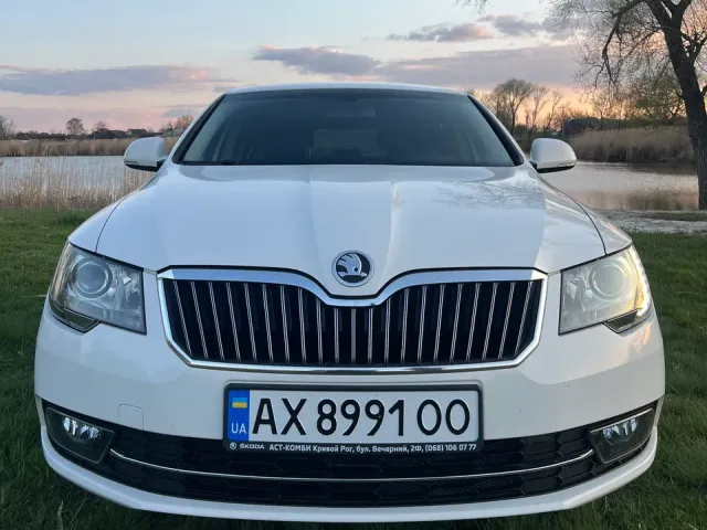 Skoda Superb - фото 1