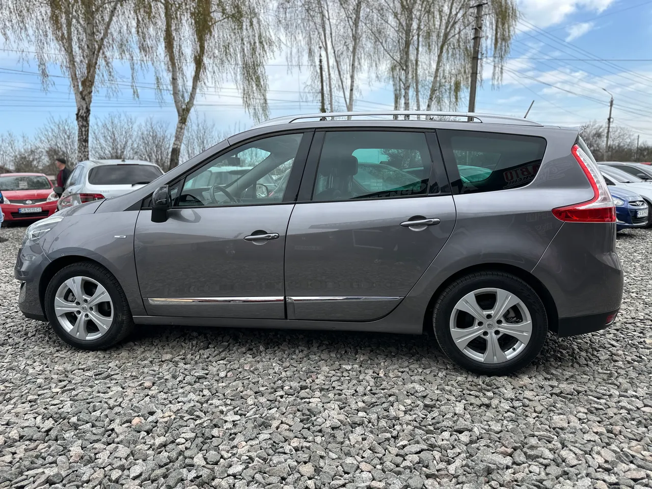 Renault Megane - фото 11