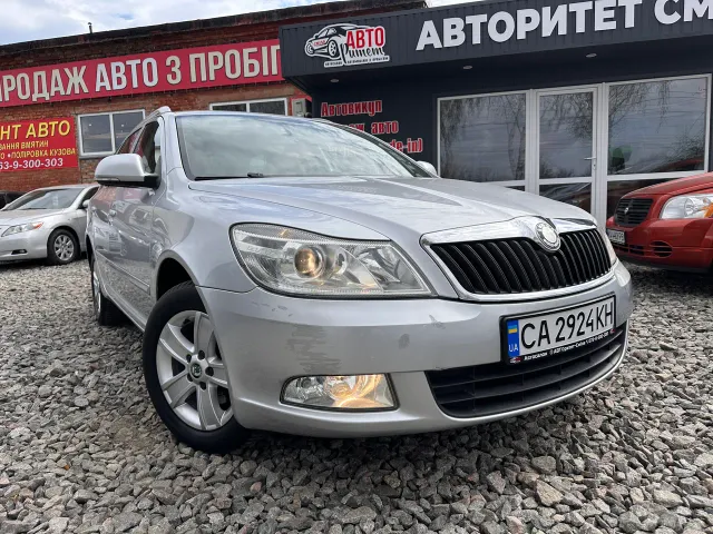 Skoda Octavia - фото 1
