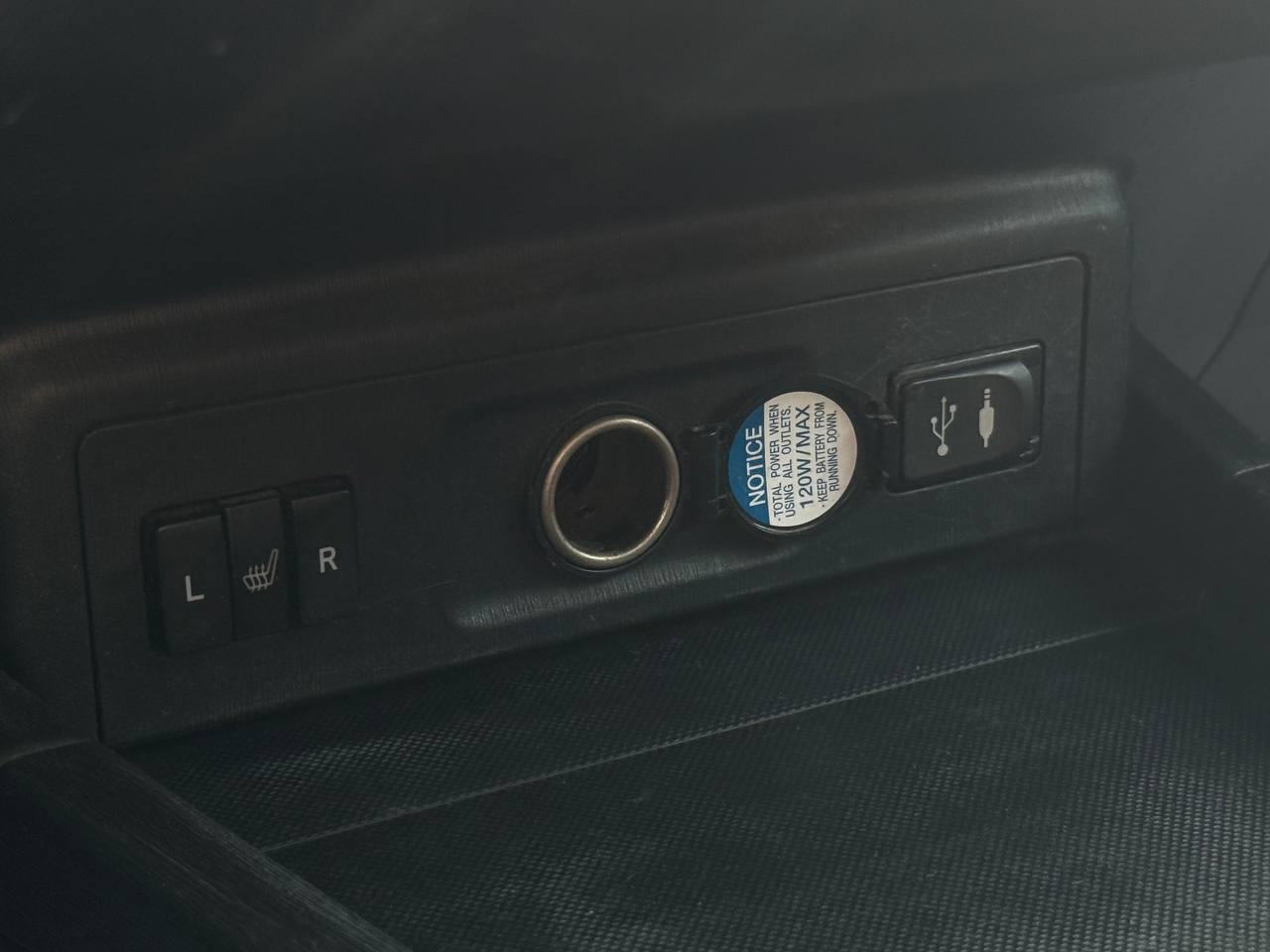 Toyota Prius - фото 9
