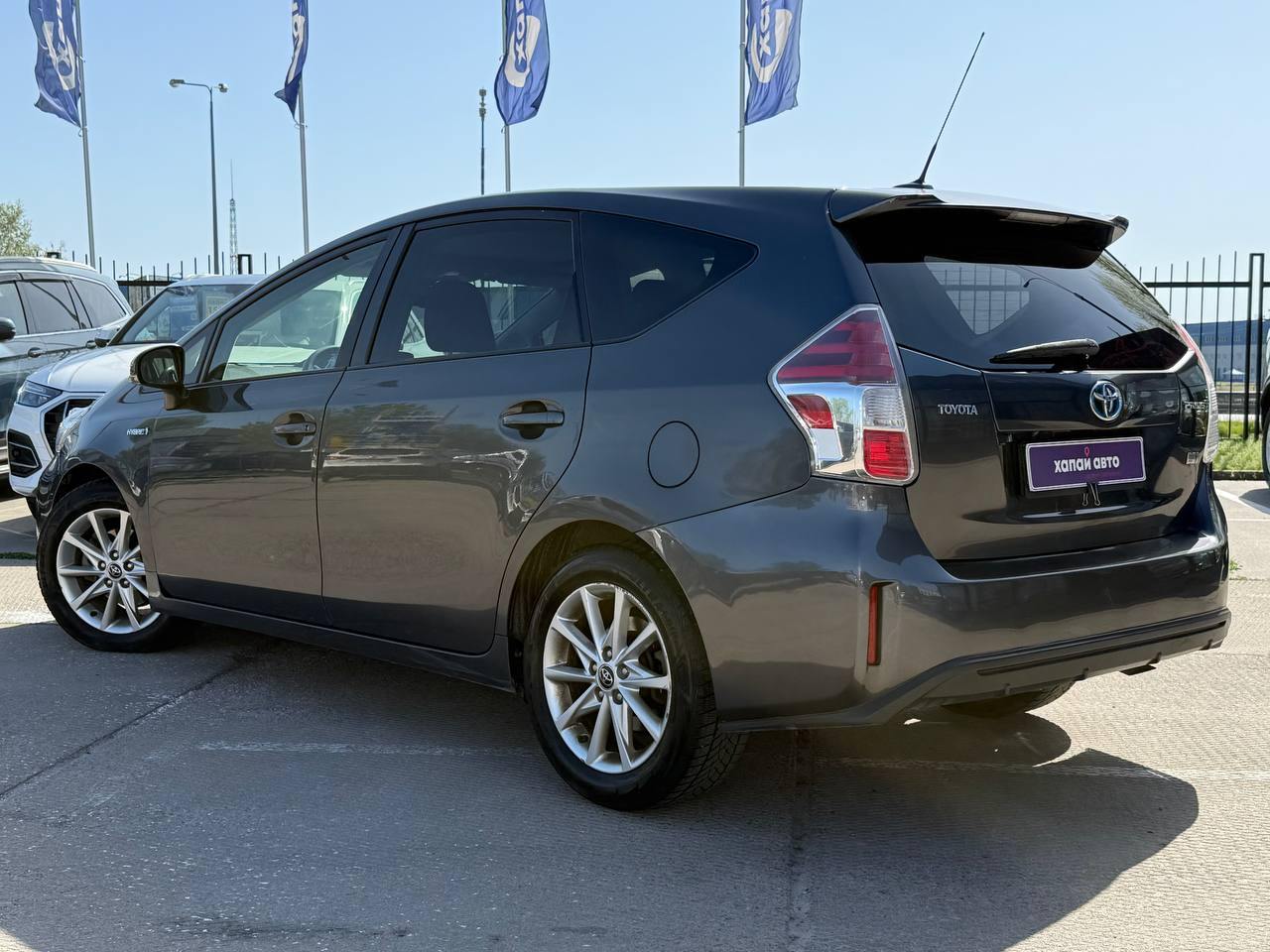 Toyota Prius - фото 16