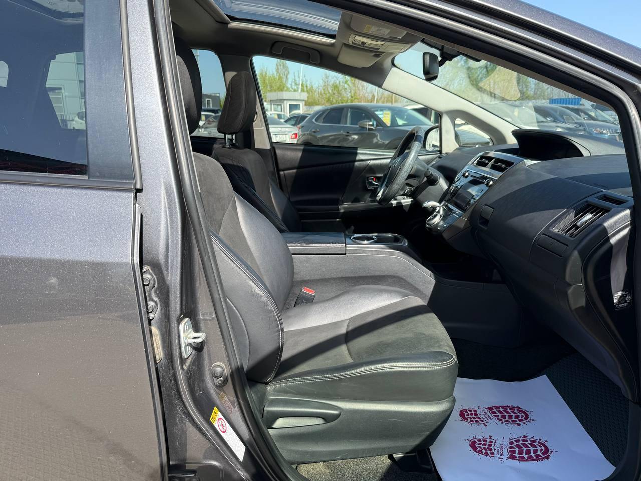Toyota Prius - фото 3