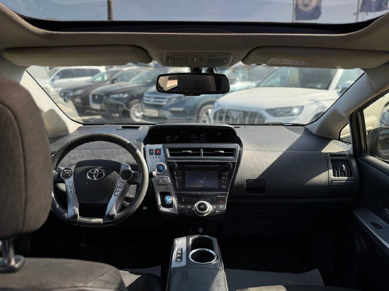 Toyota Prius - фото 8