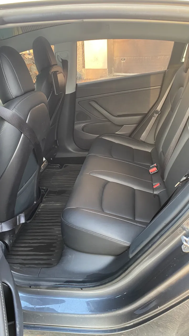 Tesla Model 3 - фото 9