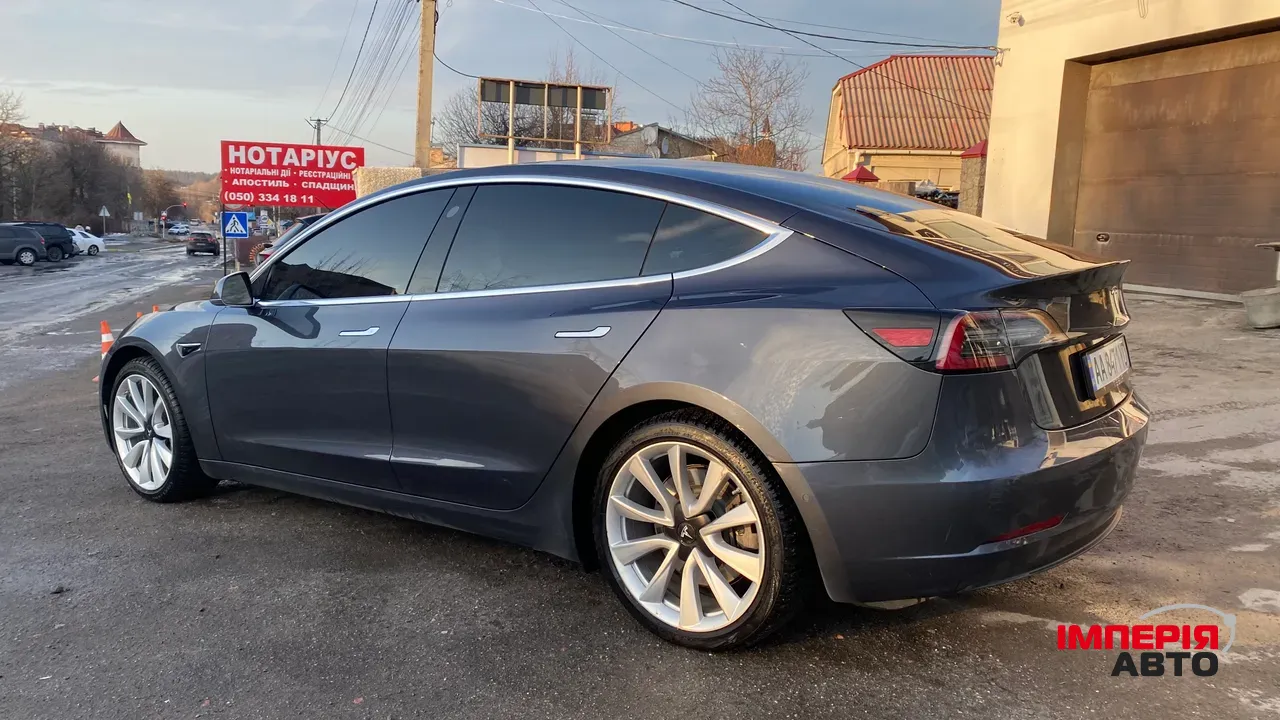 Tesla Model 3 - фото 5