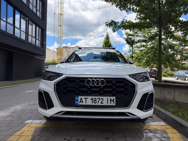 Audi Q5 - фото 1