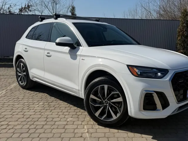 Audi Q5 - фото 1