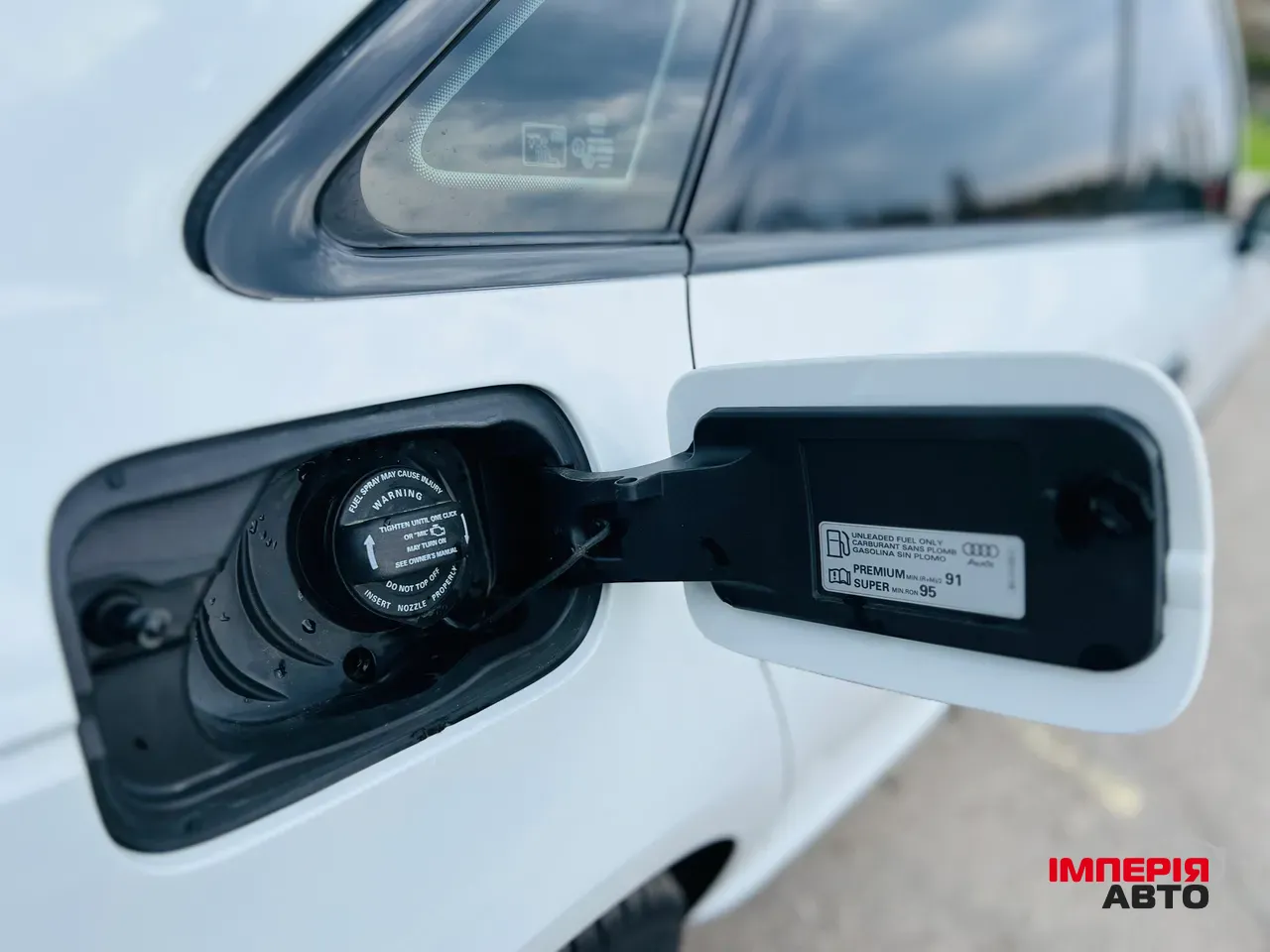 Audi A4 - фото 23