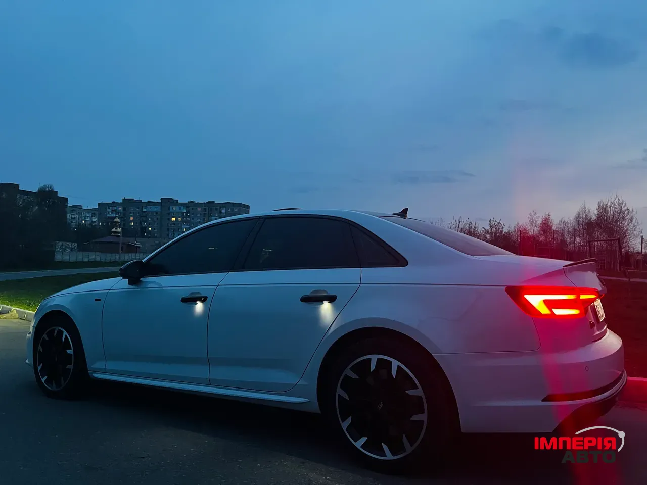 Audi A4 - фото 68