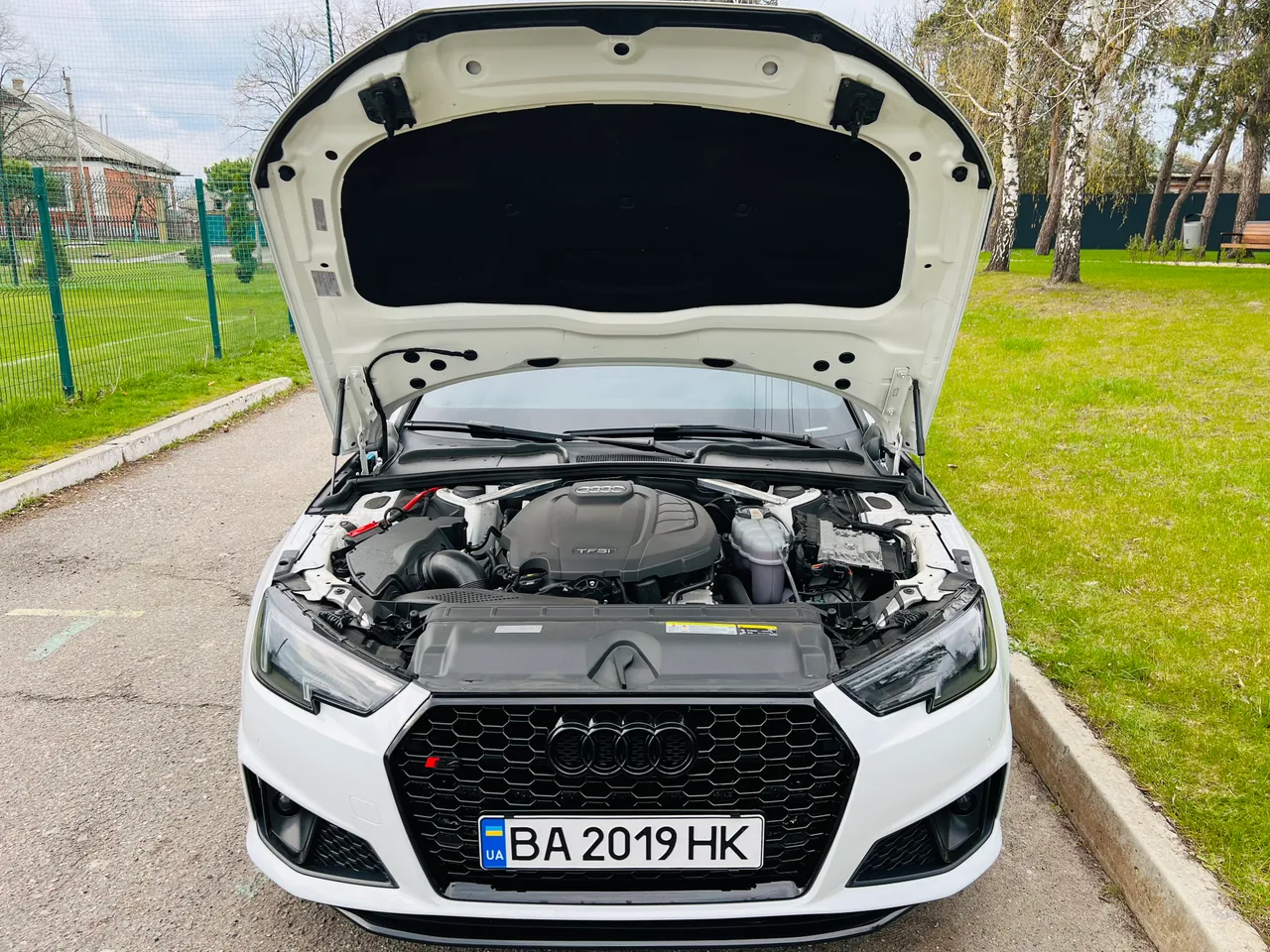 Audi A4 - фото 29