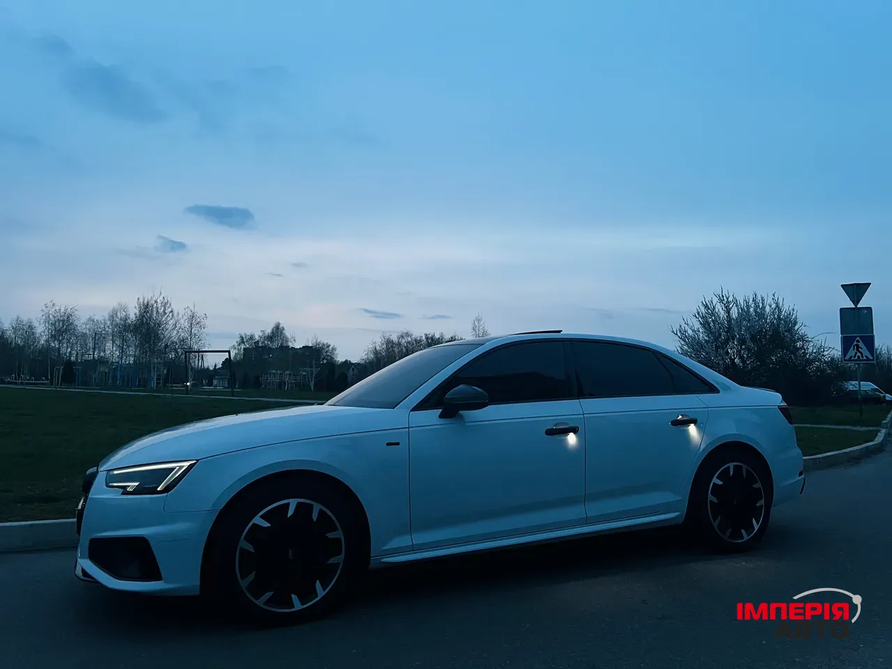 Audi A4 - фото 69