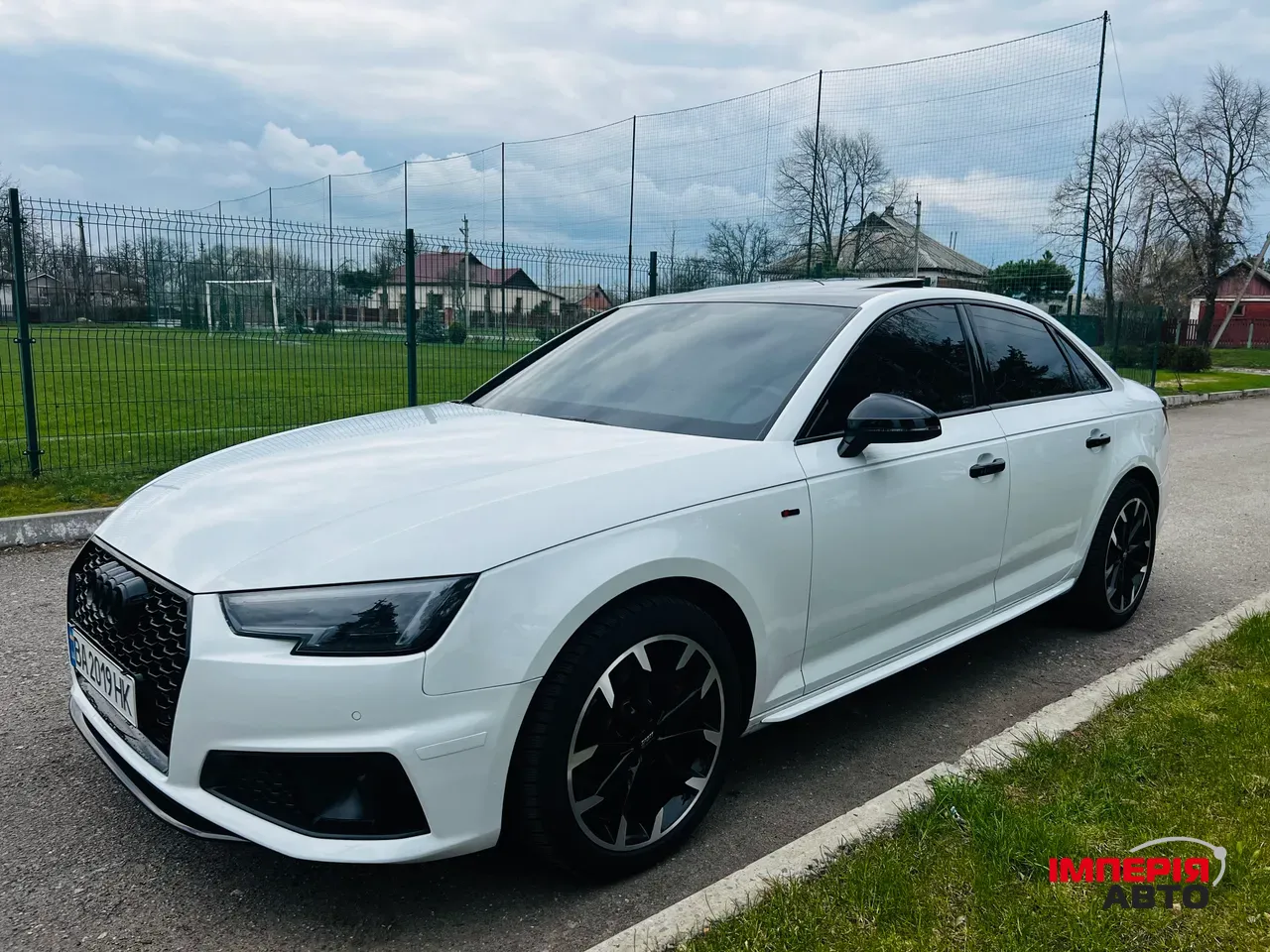 Audi A4 - фото 6