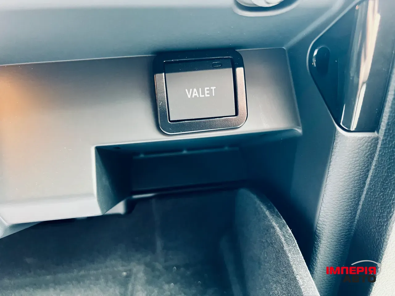 Audi A4 - фото 59