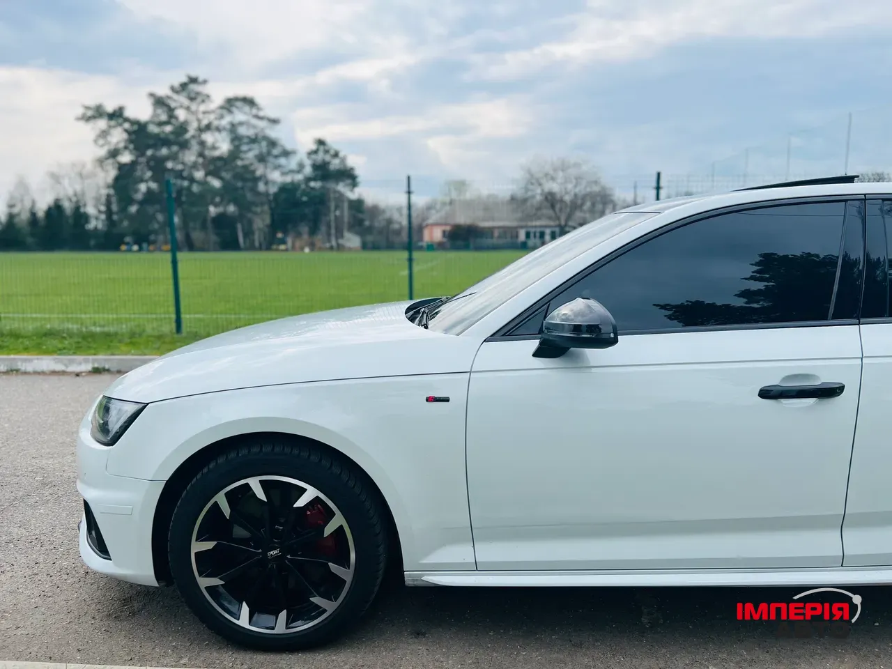 Audi A4 - фото 10